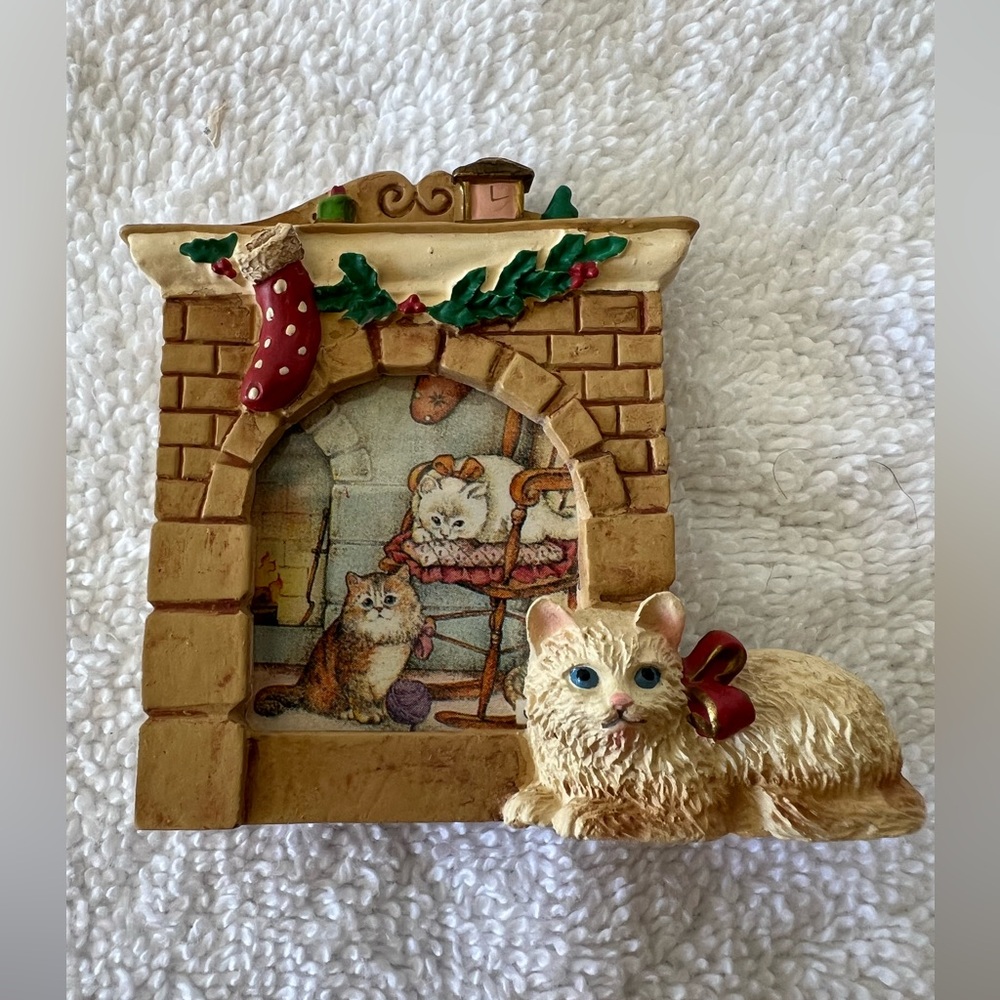 Vintage Russ “Cozy Christmas Kittens” Mini-frame
